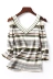 [] J 17 Phiên bản Hàn Quốc của áo len cổ lọ sọc dài tay mùa thu cổ chữ V áo khoác len cardigan nữ Áo / áo thun