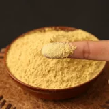 Сосновая пыльца пыльца Чанбай Горная стена Стена сосна сосны Слимки Джилин порошок бай