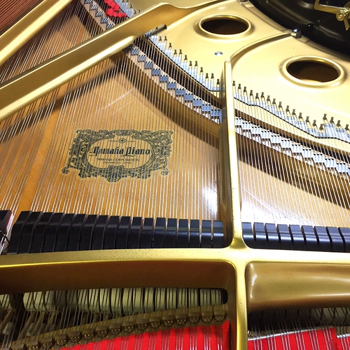 Оригинальный подлинная японская вторая -рука Yamaha Nine -Foot Piano Yamaha CF Triangle Concert Hall Treangle High -End