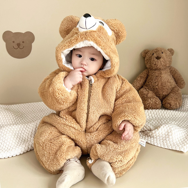 Super cute baby jumpsuit autumn and winter winter cotton-padded jacket baby boys and girls one-year-old children go out holding clothes thick clothes