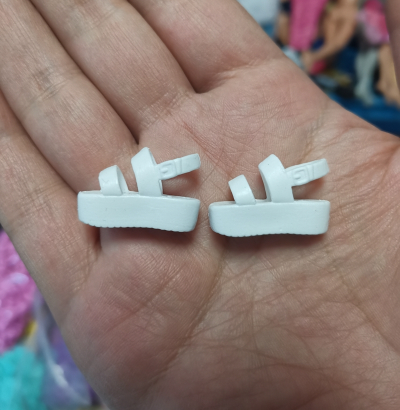 WHITE FLAT SANDALSbrand Changing clothes Bobbi doll parts Flat shoes Chinese doll Xinyi doll shoes Flat shoes gym shoes