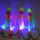 Flash Blue Light Flying Arrow Летающая небо грибы Сказочная блестящая летающая стрелка вспышка парашютная эякуляция Эякуляция летающая игрушка