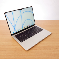 Монитор apple/品牌折扣商场撒柜苹果超薄笔记本电脑i7macbook air pro m1 Apple/i7MacBook
