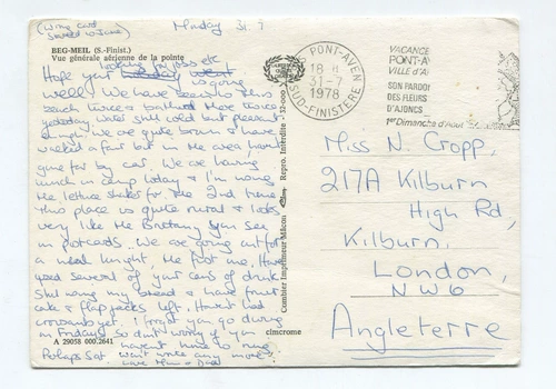 В 1978 году Франция отправила открытки Лао Мин с видом на штампы Beg-Meil Sea Corner, чтобы упасть