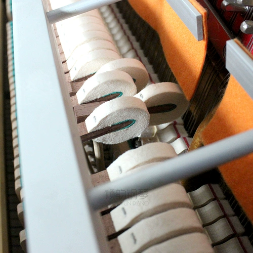 Второе -ручное фортепиано Yingchang U121AFS Корейский оригинальный импортный встроенный встроенный -в замедленных вертикальных студентах -начинающих дома