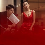 Северные ретро -буквы газета свадебная фотография.