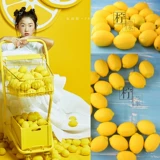 Фотостудия, свадебное платье, детский фотореквизит, имитация желтого и зеленого лимона, фрукты, ломтики арбуза, очки, желтое украшение, съемка