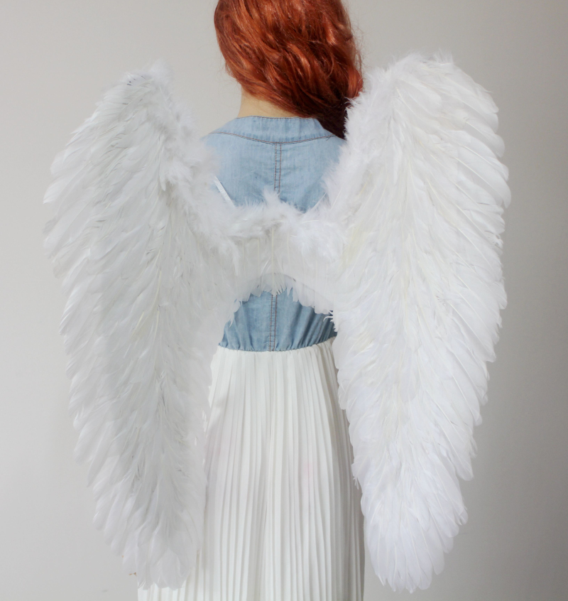 Крылья купить недорого. Крылья из перьев. Крылья ангела костюм. Крылья ангела перья. Крылья ангела из перьев.