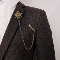 ghim cài áo vest nam Chanel Phù hợp với nam giới trâm cài châu Âu, Mỹ, Nhật Bản và Hàn Quốc dây chuyền dài phù hợp với pin vest khóa pin huy hiệu dây chuyền trang trí nam thời trang cài áo vest