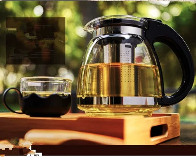 Глянцевый заварочный чайник, мундштук, чайный сервиз, ароматизированный чай