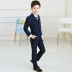 Phù hợp với trẻ em mùa thu hoa cô gái ăn mặc nam Hàn Quốc phiên bản của quần áo trẻ em ăn mặc trường tiểu học cậu bé máy chủ nhỏ phù hợp với