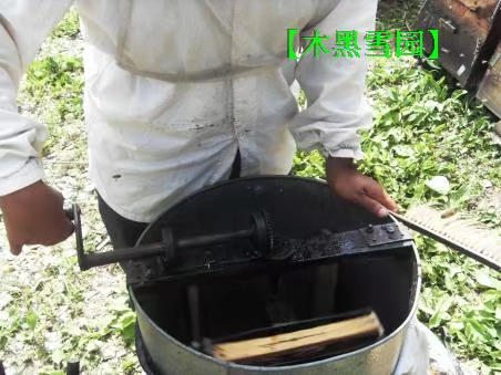 Shenshan Wild Cary Honey Farmers Self -продукция и зрелый сырой медовый мед.
