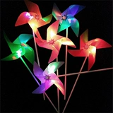 Разноцветная пластиковая дорожная игрушка «Ветерок»