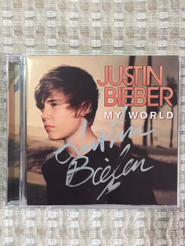 Подписанный альбом Джастина Бибера подписал Джастин Бибер My World My World CD
