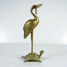 Винтажное изделие из бронзы 日本回流老铜件海外旧铜器软装道具摄影礼品洋货二手 龟鹤烛台t54