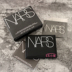 NARS Naked Ánh Sáng Bột Bột Bột Lỏng Bù Trừ Trang Điểm Kiểm Soát Dầu Trần Ánh Sáng Bột Trong Suốt Nhẹ Mờ Bột 10 gam phấn phủ cho da dầu mụn Quyền lực