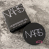 NARS Naked Ánh Sáng Bột Bột Bột Lỏng Bù Trừ Trang Điểm Kiểm Soát Dầu Trần Ánh Sáng Bột Trong Suốt Nhẹ Mờ Bột 10 gam phấn phủ cho da dầu mụn Quyền lực