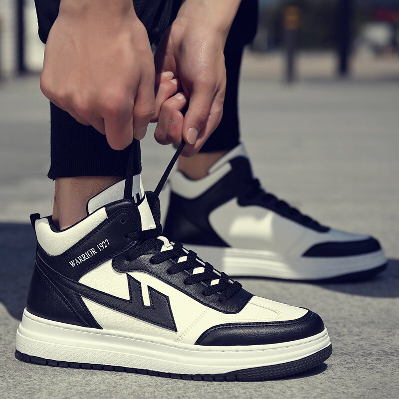 Спортивные кроссовки 2023