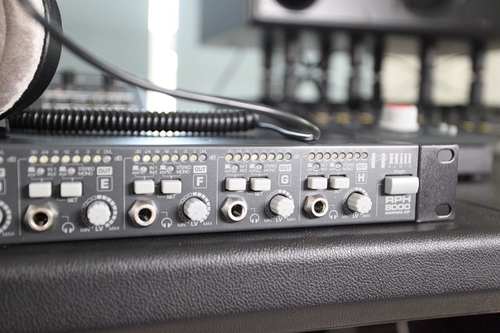 Hill-Audio British Hittar RPH 8000 Восемь забега