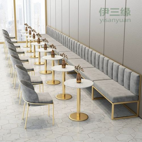 Железная карта, сидящая на диване против Wall West Restaurant Cafe, столик ресторана Хунань и кресло, столик для карт горячего горшка.