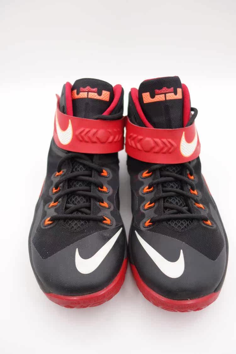 lbj 战士8 黑红~ 42.5码 380元