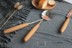 Phong cách nhật bản tay cầm bằng gỗ thép không gỉ dao kéo muỗng nĩa nền đạo cụ chụp ảnh bảng dao thực phẩm đạo cụ hình ảnh bộ Đồ ăn tối