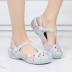 Crocs dép dép mùa hè triều ins nữ không trượt mềm dưới giày thạch Hàn Quốc phiên bản của dép mặc ngoài Baotou graffiti 