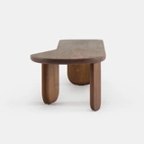 Дизайнерский итальянский повседневное повседневное изящное сплошное дерево в длинной скамейке лысой рог несколько длинных стульев рядом с несколькими столами из третьего кофейного стола с третьей.