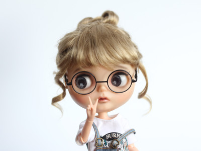 taobao agent [S-AGU] Xiaobu Blythe Salon 20cm doll dolls with photos of mini accessories retro round box glasses