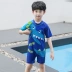 Trẻ em Hàn Quốc áo tắm một mảnh bé trai hoạt hình khủng long cá sấu thoáng khí chống nắng quần bơi bé bơi thân - Bộ đồ bơi của Kid