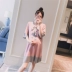 Thai sản mặc 2018 mùa hè mới V-Cổ bow tie với màu knit phụ nữ mang thai dài ăn mặc Hàn Quốc
