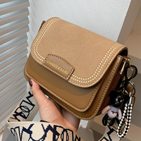 Коричневый