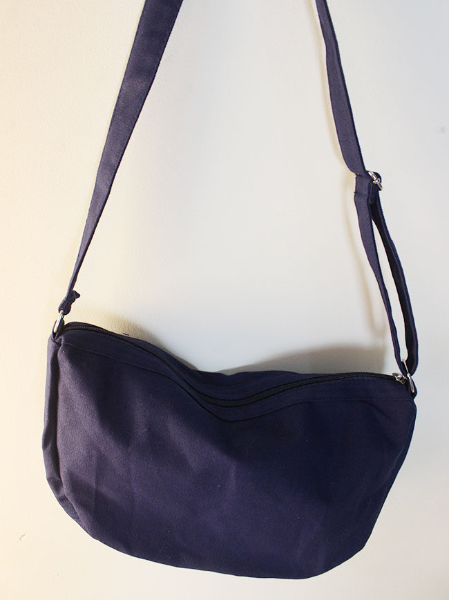 包邮 韩国ulzzang街拍 ayumi日本原宿风百搭简洁帆布饺子包斜挎包