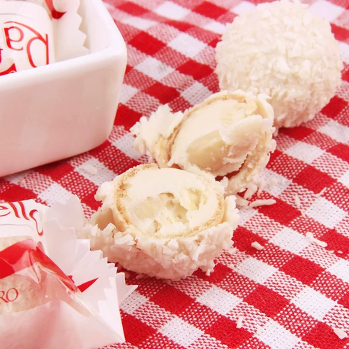 Ферреро импортированный шоколадный кокосовый кокосовый шар.