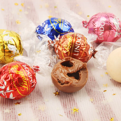 Швейцарский лотос мягкий сердце шоколад 600G сетка красные закуски привет швейцарский импорт Линдт День святого Валентина