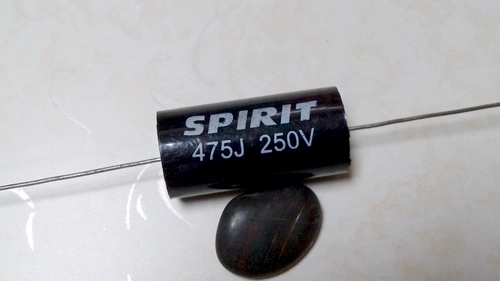 Spirit 250V 4,7 UF Профессиональное разделение связи осевая осевая лихорадка конденсатор