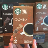 [2 коробки бесплатной доставки] Starbucks Homenic Store, искренний с помощью скорости растворенного 12 установленного кофе в Колумбии.