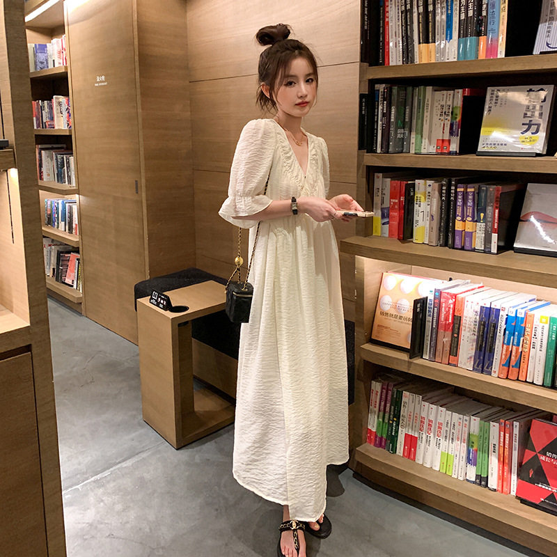 2022 Summer gentle style collarless lace-up V-neck dress, women's lace-up waist slimming A-line dress Application Scenario