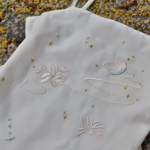 Закрытие магазинов четкое склад без ретрита-xinghe, въезжающего на вышивание женской кампании Meng Hanfu