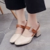 Baotou sandal cao gót nữ mùa hè phiên bản Hàn Quốc hoang dã mới dày với khóa đầu vuông có quai retro với một đôi giày giày sandal nữ đi học cấp 2 Sandal