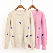 Mùa thu đông 2018 của phụ nữ áo mới XL béo MM Thời trang Hàn Quốc nhỏ trái tim thêu thêu áo len dệt kim - Áo / áo thun
