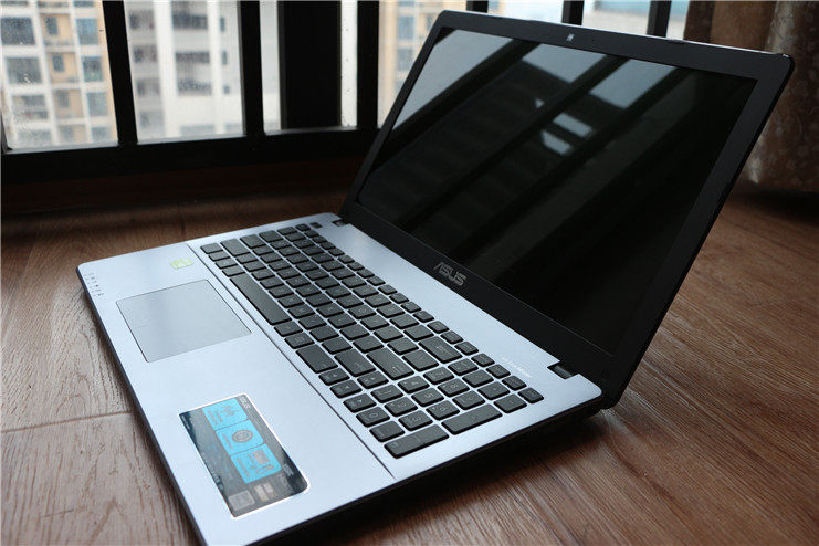 asus/华硕 k550d x550d a85550 四核 4g500g 双显卡 15寸游戏本