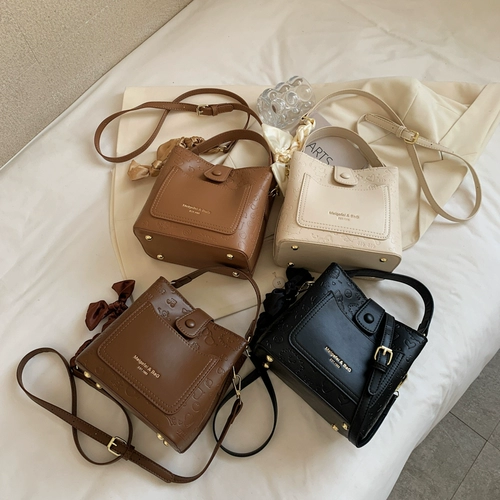 Небольшая дизайнерская сумка через плечо, вместительная и большая универсальная сумка на одно плечо, коллекция 2023, премиум класс