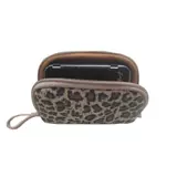 Ноутбук, блок питания, мышка, наушники, сумка для хранения, USB-флеш-накопитель, аксессуары