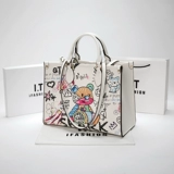 Вместительная и большая модная сумка через плечо, сумка на одно плечо, Гонконг, с медвежатами, коллекция 2023