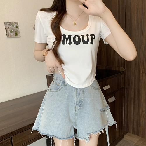 Дизайнерская короткая футболка с коротким рукавом, большой размер, в американском стиле, тренд сезона, коллекция 2023, по фигуре