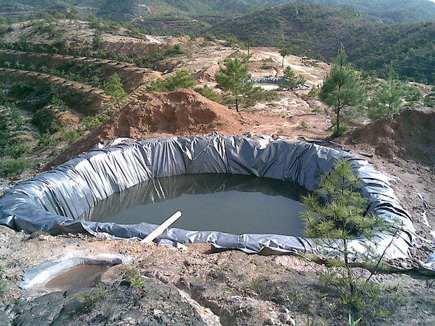 &nbsp;&nbsp;&nbsp;&nbsp;莲藕种植铺底使用防渗膜时,需要平整池底,池