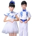 Trẻ em mới của màu xanh và trắng sứ quần áo hiệu suất chàng trai và cô gái điệp khúc quần áo tiểu học và trung học thơ của trẻ em đọc trang phục