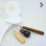 Ножницы, клей, клей-пистолет, игла для бисера, отвертка, плоскогубцы с игольчатыми наконечниками