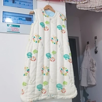 Часть зимнего места в месте пятнистого числа зимних моделей, выпущенных в тот же день